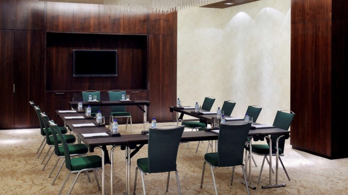 https://www.royaljoinery.ae/wp-content/uploads/2025/05/original-853F6FB5-54C7-4CFA-830C-CB238353430F-1179x662.jpeg
